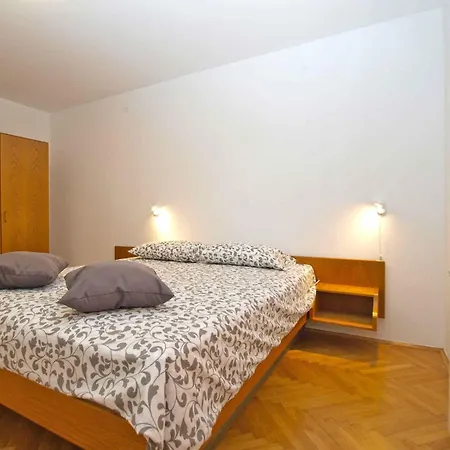 With Pool In Novigrad-istrien 44291 Apartament *